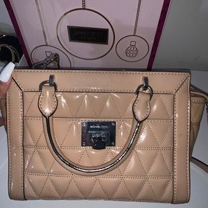 Michael kors sandy/pink quilted crossbody bag